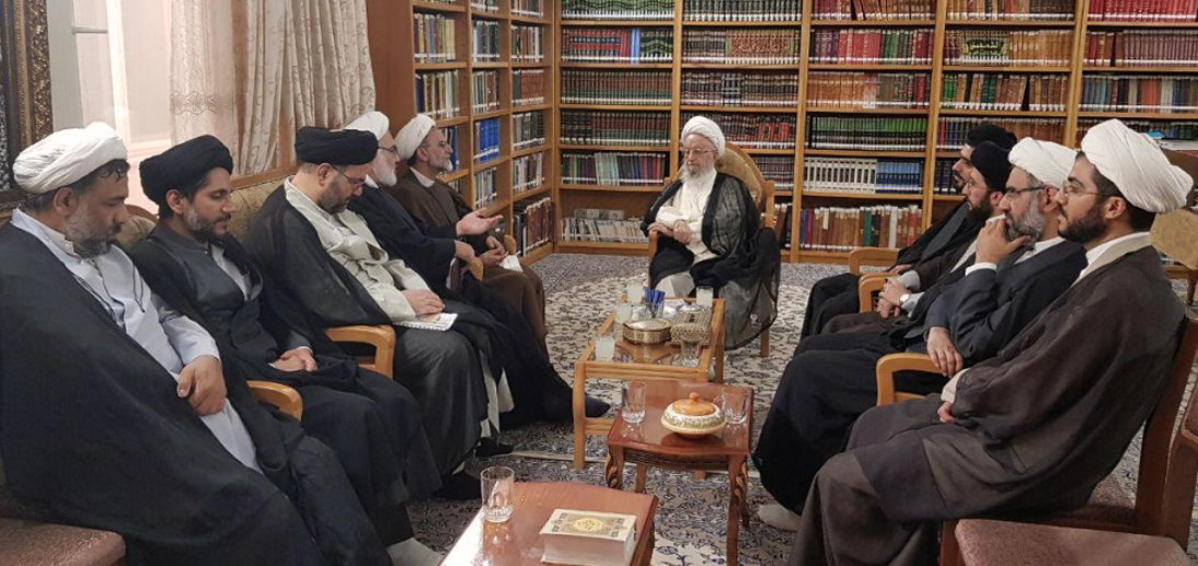 Reunión del Ayatolá Makarem Shirazi con los administradores del sitio web WikiShia