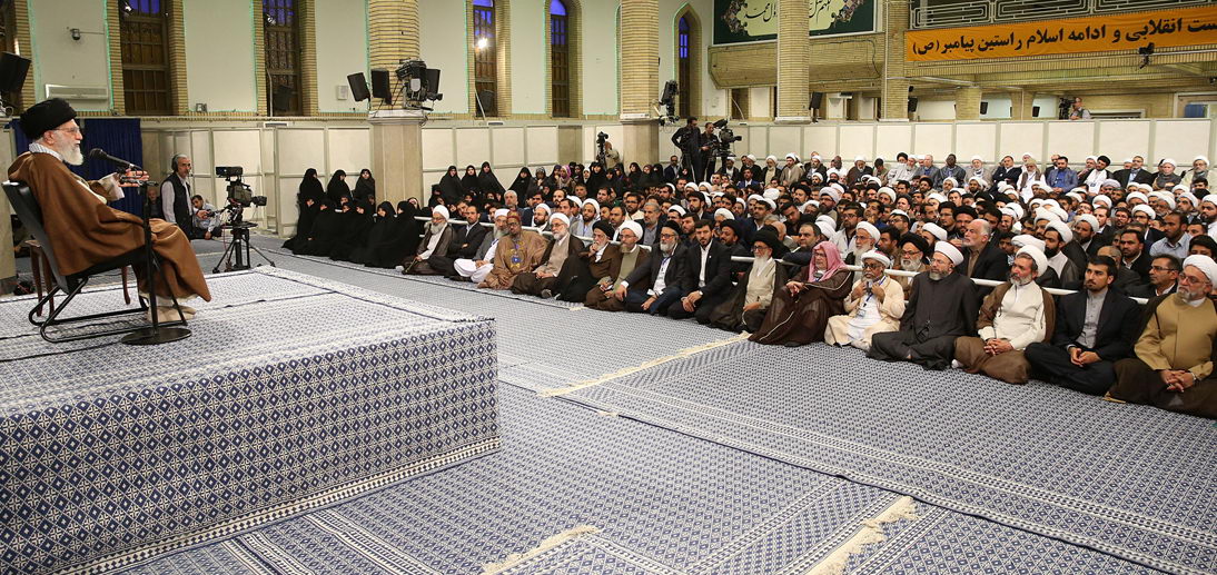 Reunión del Líder Supremo con los participantes en el Congreso Internacional sobre el Papel del Shiísmo en el surgimiento y el Desarrollo de las Ciencias Islámicas.
